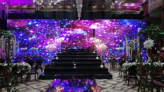 Panneau d'affichage LED intérieur sans couture P1.53 Angle de vision incurvé de 160°