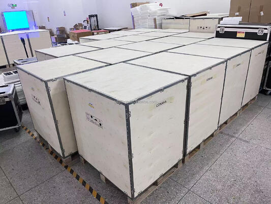 Écran d'affichage LED extérieur étanche IP65 avec taux de rafraîchissement de 1920 Hz à 3840 Hz et durée de vie de 100 000 heures