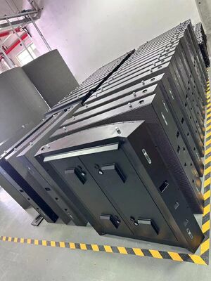 Écran d'affichage LED extérieur IP65 imperméable à l'eau haute luminosité 4500-5500cd Affichage à l'œil nu 3D LED